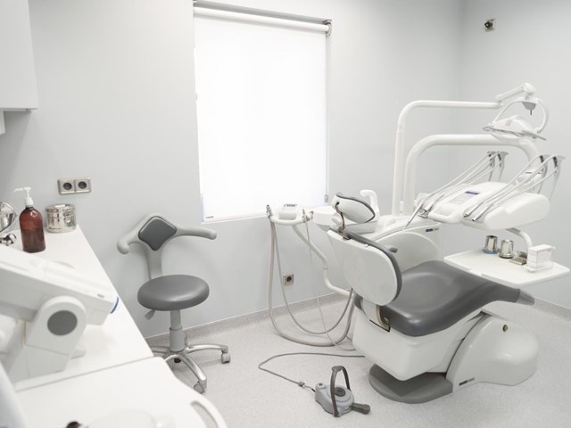 Corrección estética de pequeñas alteraciones dentales en Alcorcón