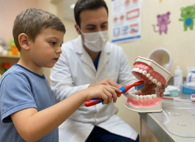 Educación en higiene oral infantil en Alcorcón - Imagen 1
