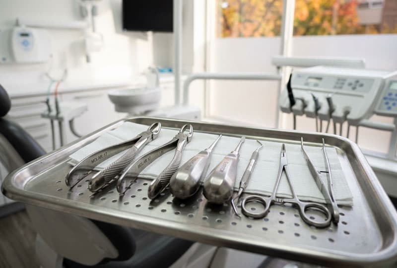 Extracción dental en la clínica Dr. Godino de Alcorcón