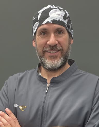 Marco de la Osa, cirujano maxilofacial de la clínica dental Dr. Godino en Alcorcón