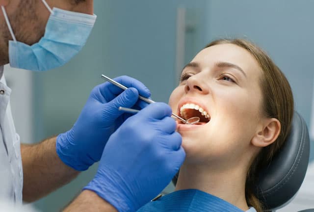 Recepción de la clínica dental Dr. Godino en Alcorcón