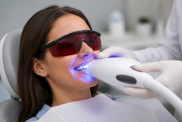 Resalta tu sonrisa con un blanqueamiento dental en Alcorcón - Imagen 1
