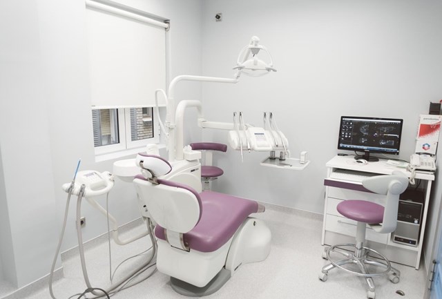 Tratamientos de ortodoncia con brackets en Alcorcón para casos simples y complejos - Imagen 1